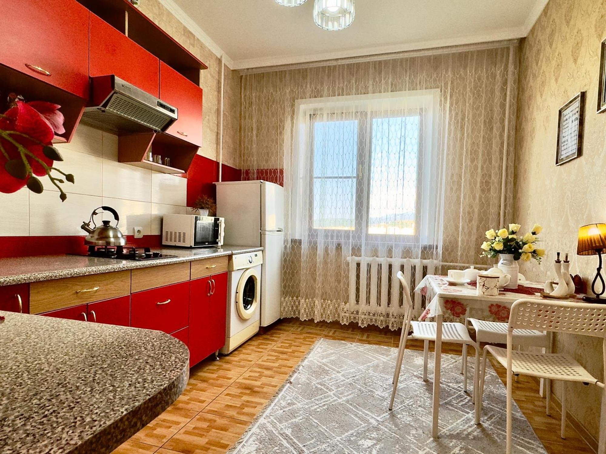 Gagarin One Bedroom Apartment Алма Ата Екстериор снимка