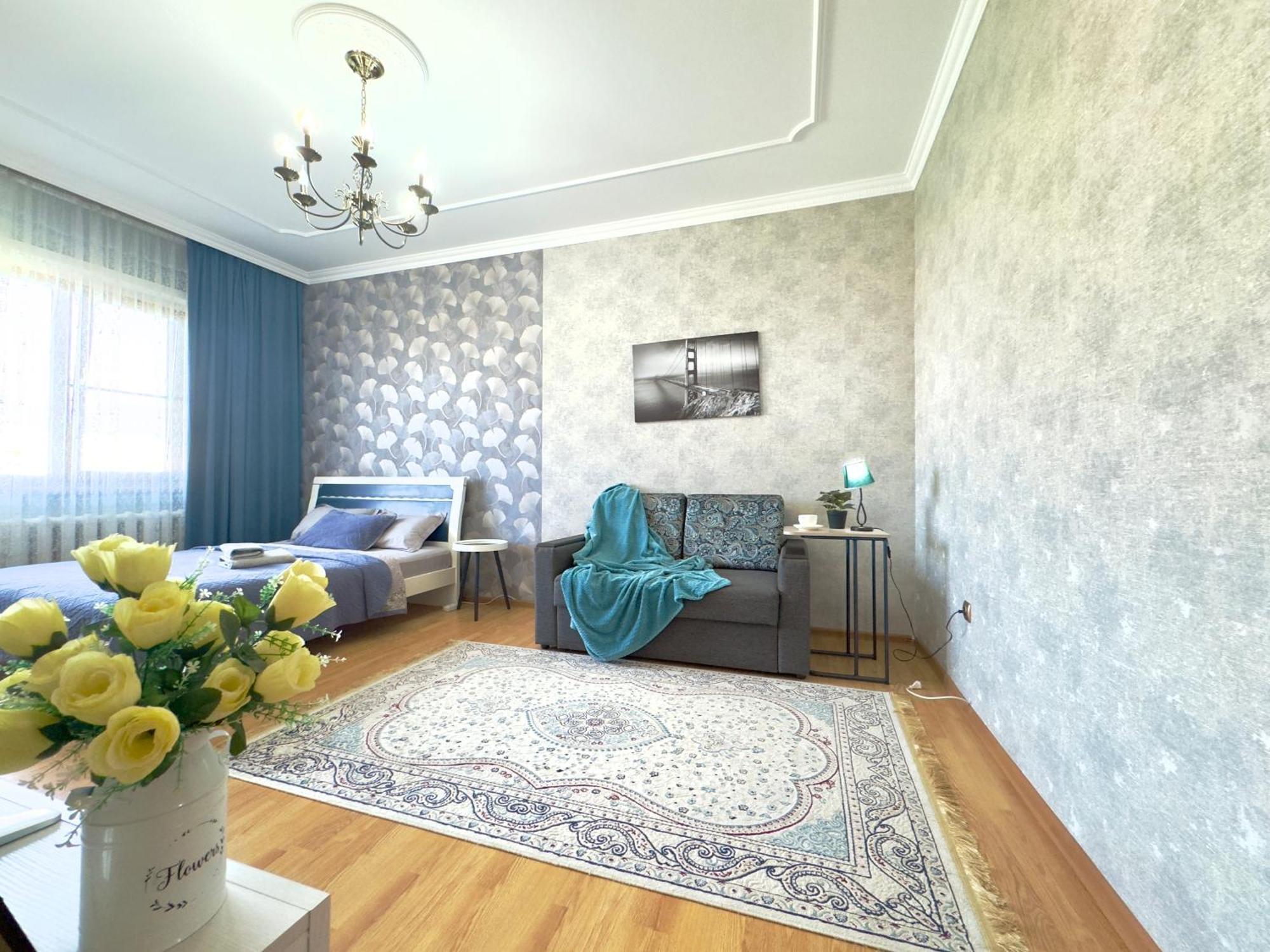 Gagarin One Bedroom Apartment Алма Ата Екстериор снимка